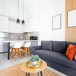Spacious With Ocean View Апартаменти