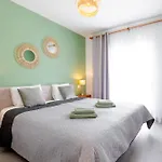 Spacious With Ocean View Апартаменти Адехе