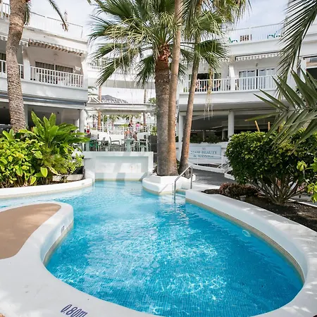 Spacious With Ocean View Apartament