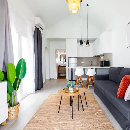 Spacious With Ocean View אדחה